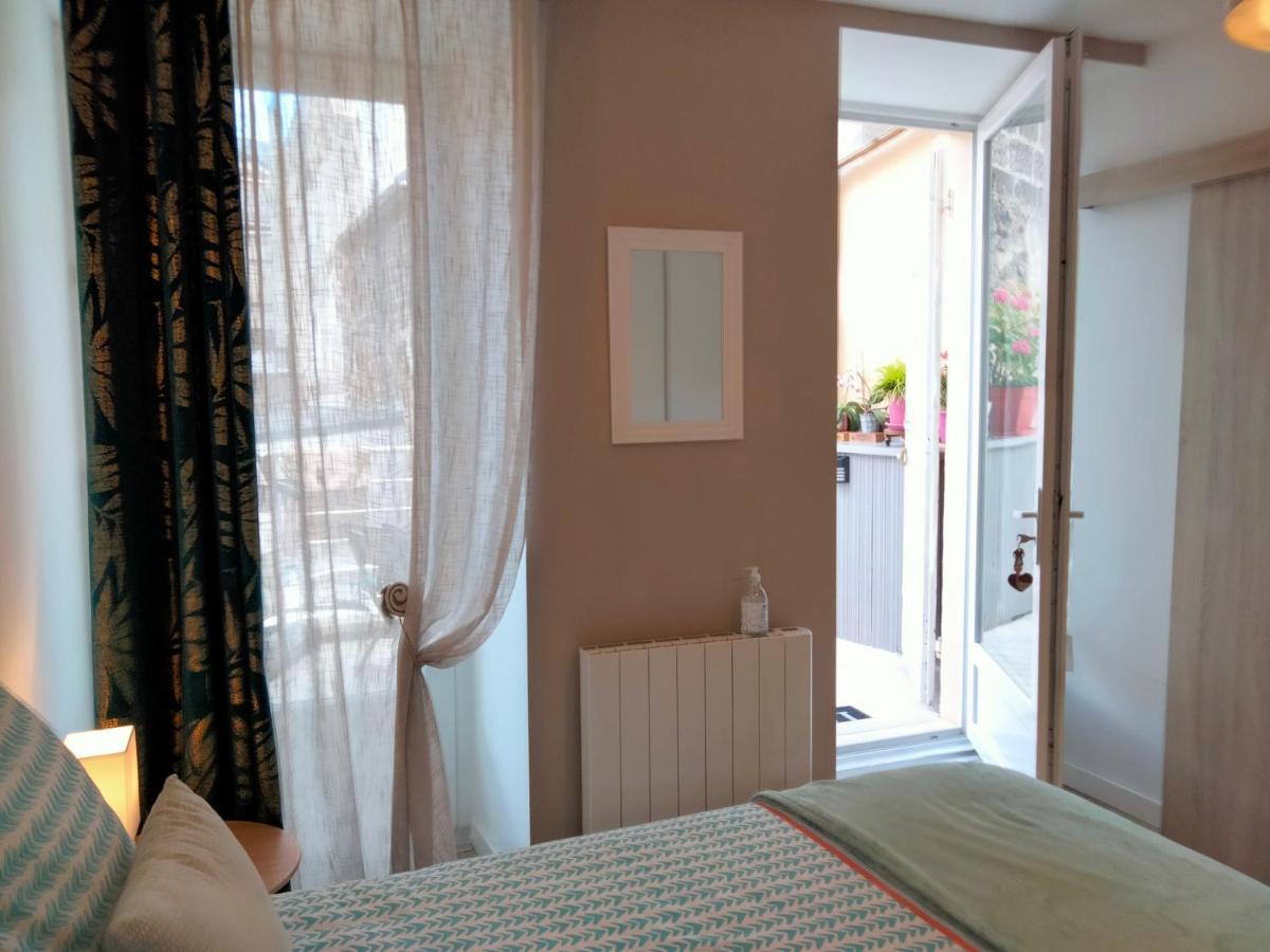Les Chambres Hautes D'Anastasia Rodez Ngoại thất bức ảnh