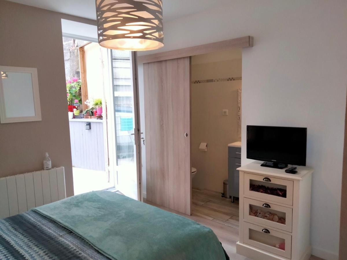 Les Chambres Hautes D'Anastasia Rodez Ngoại thất bức ảnh