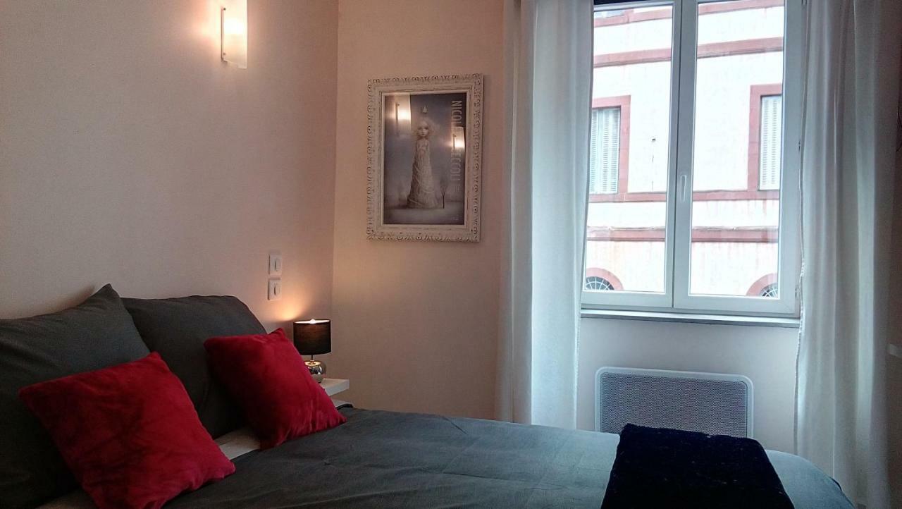 Les Chambres Hautes D'Anastasia Rodez Ngoại thất bức ảnh