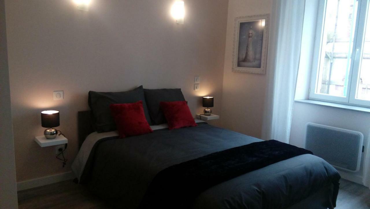 Les Chambres Hautes D'Anastasia Rodez Ngoại thất bức ảnh